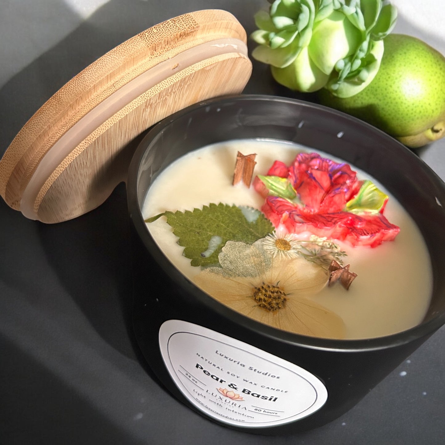 Natural Pear and Basil Candle