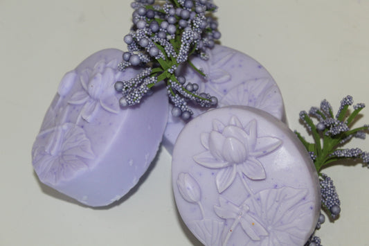 Handmade Lavender Vanilla Bar Soap (Lotus)